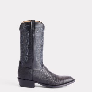 Kip :: Black