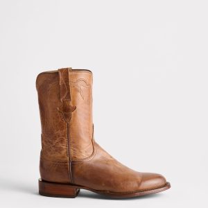 Tanner :: Tan