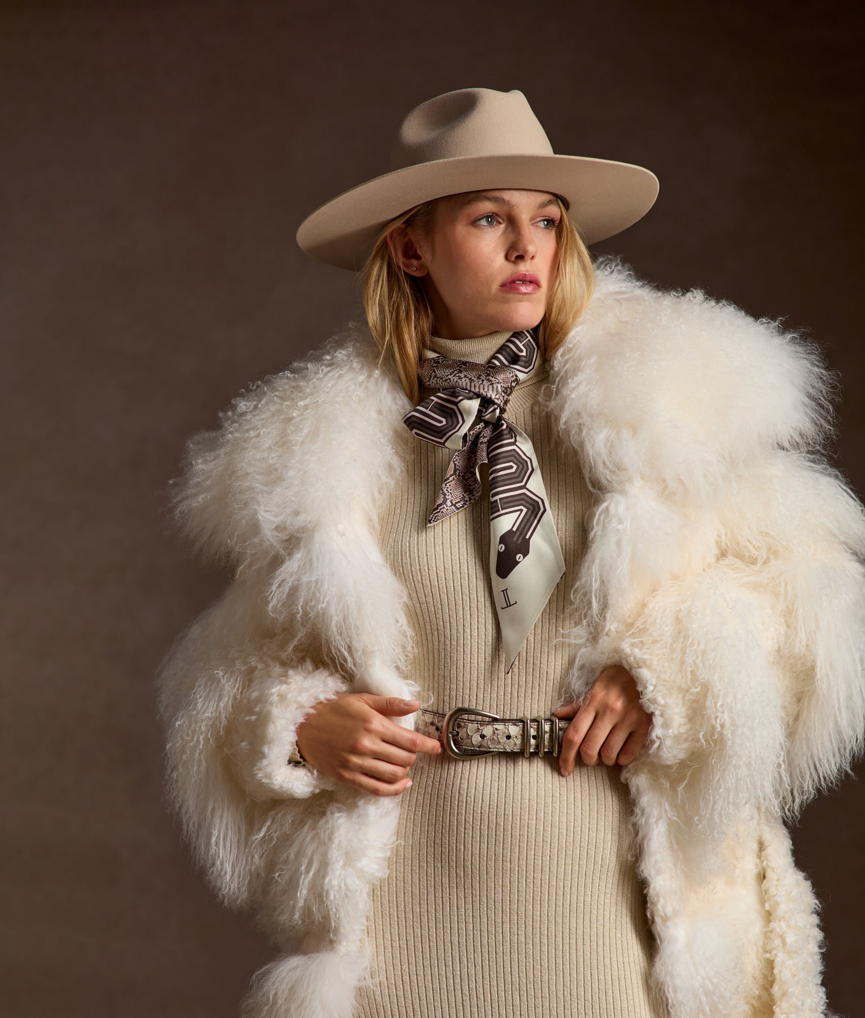 Anne Fur Coat :: White - Image 8